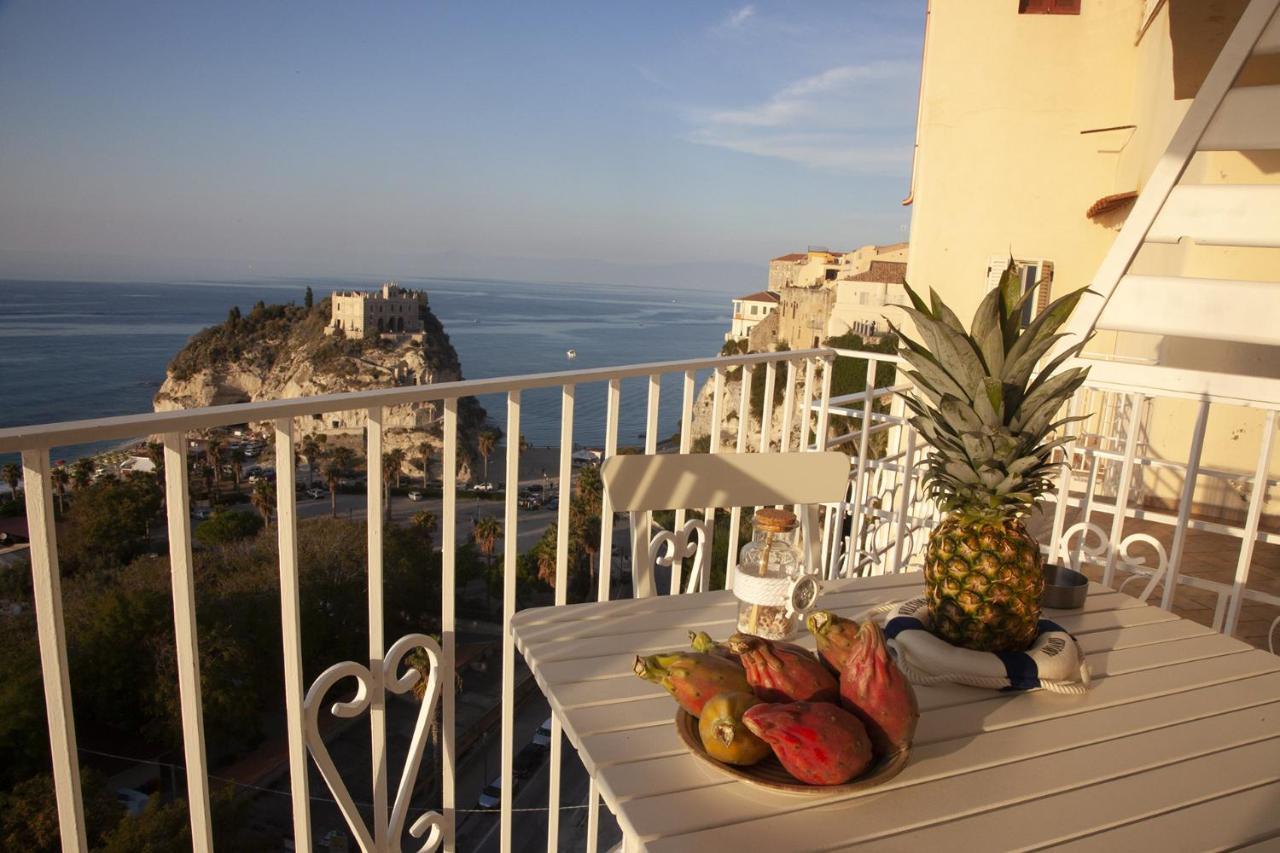Le Tolde Del Corallone Tropea Exterior photo